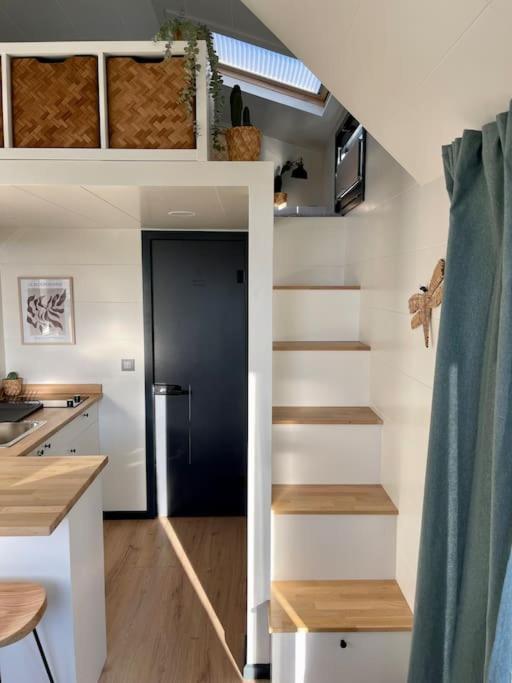 Tiny House With Sauna & Jacuzzi Near Amsterdam Vijfhuizen Exterior foto