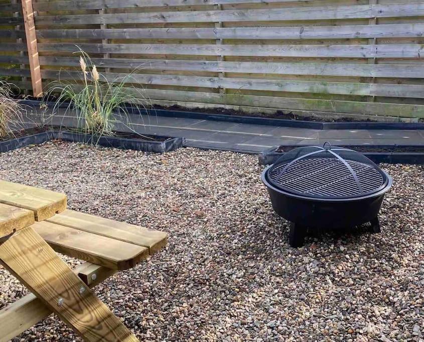 Tiny House With Sauna & Jacuzzi Near Amsterdam Vijfhuizen Exterior foto