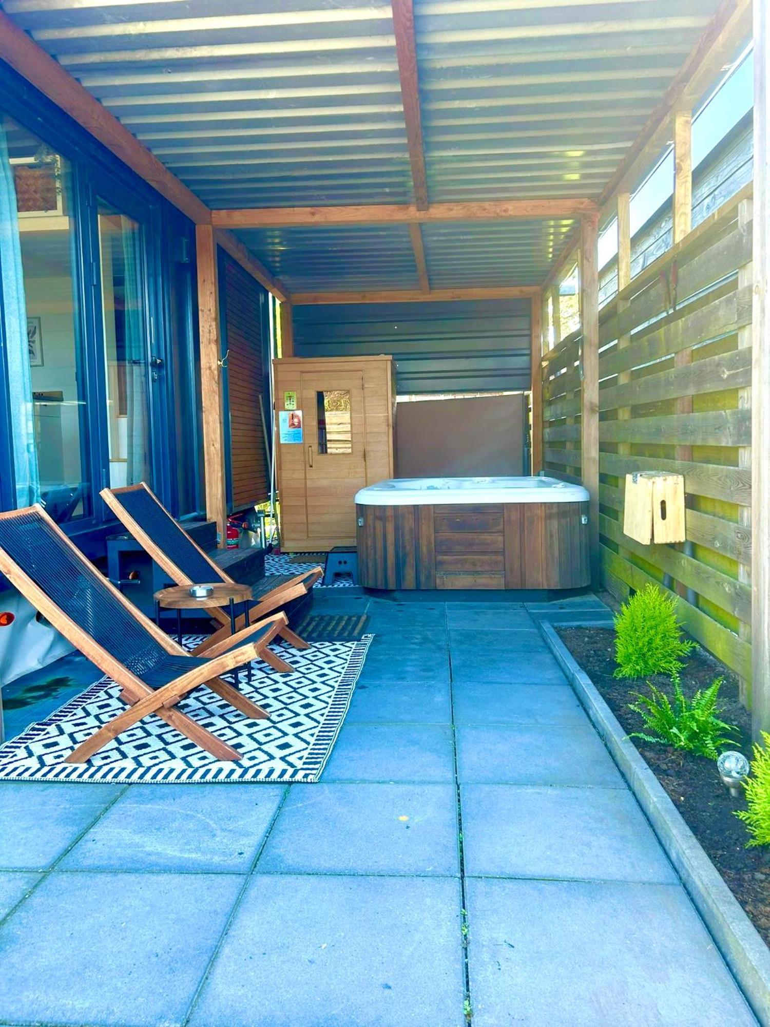 Tiny House With Sauna & Jacuzzi Near Amsterdam Vijfhuizen Exterior foto